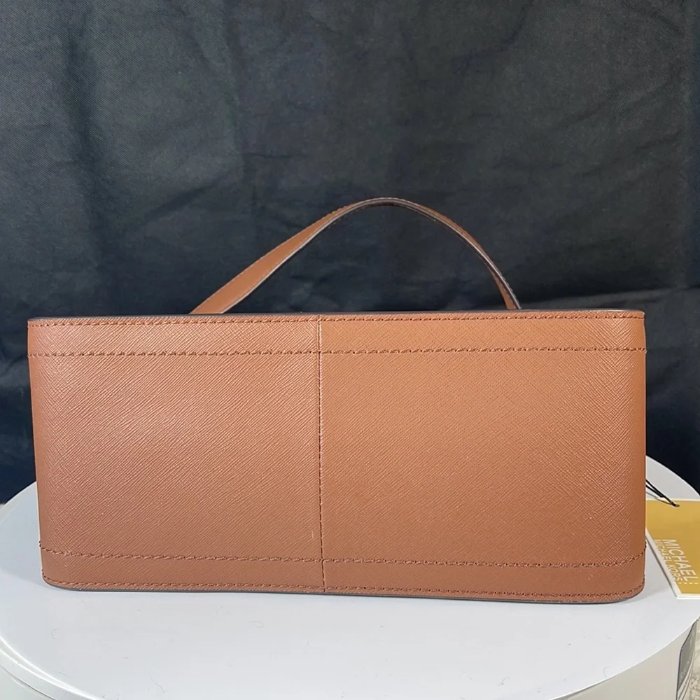 NWT = MICHAEL KORS LEADER SHOULDER BAG . - Picture 6 of 8